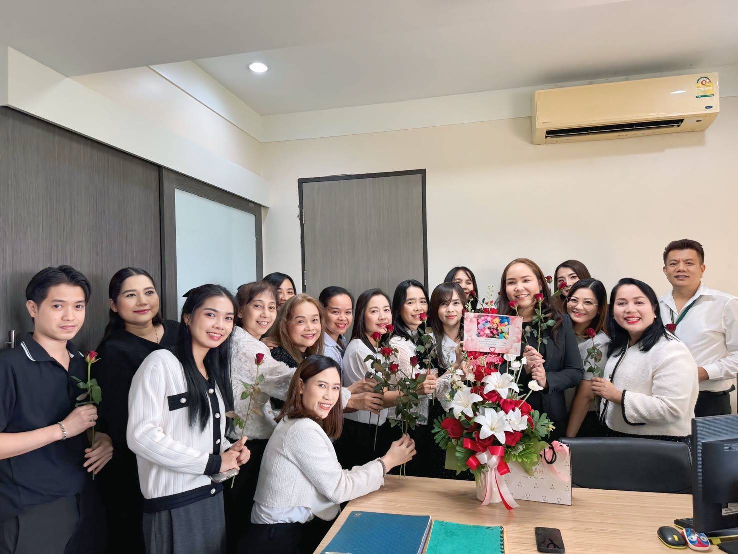 You are currently viewing ศูนย์สารสนเทศ ขอแสดงความยินดีกับผู้ช่วยศาสตราจารย์ กชกร ณ นครพนม  ในโอกาสรับตำแหน่ง รองผู้อำนวยการสำนักคอมพิวเตอร์ มหาวิทยาลัยสุโขทัยธรรมาธิราช